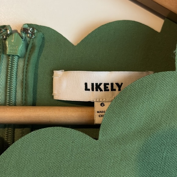 Likely Scallop Manhattan Bodycon Mini Dress Green NEW - Picture 3 of 14